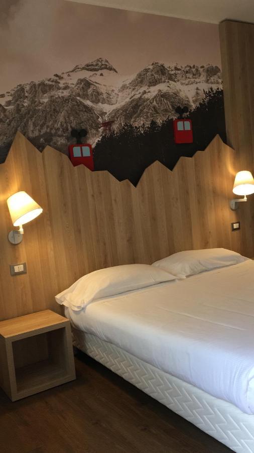 Hotel Nido Dell'Aquila Асерджи Екстериор снимка