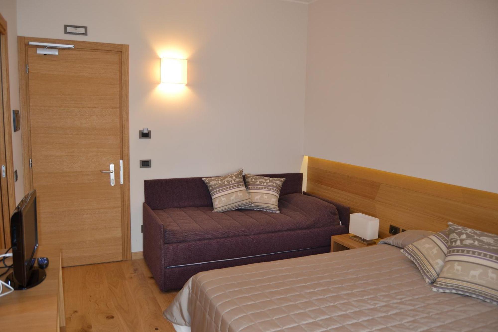 Hotel Nido Dell'Aquila Асерджи Екстериор снимка