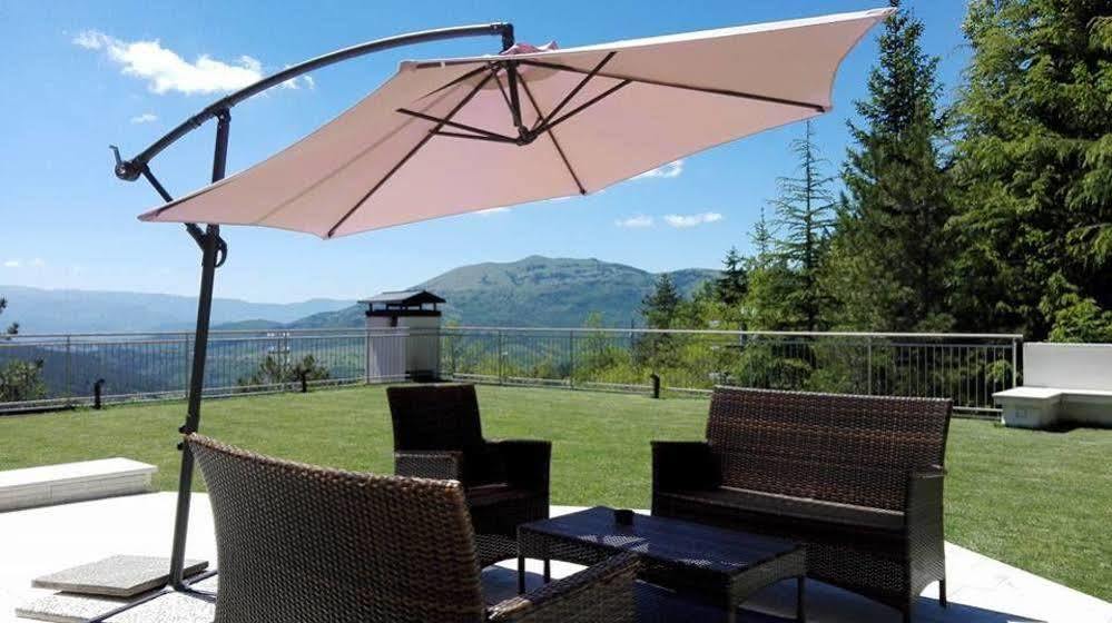 Hotel Nido Dell'Aquila Асерджи Екстериор снимка