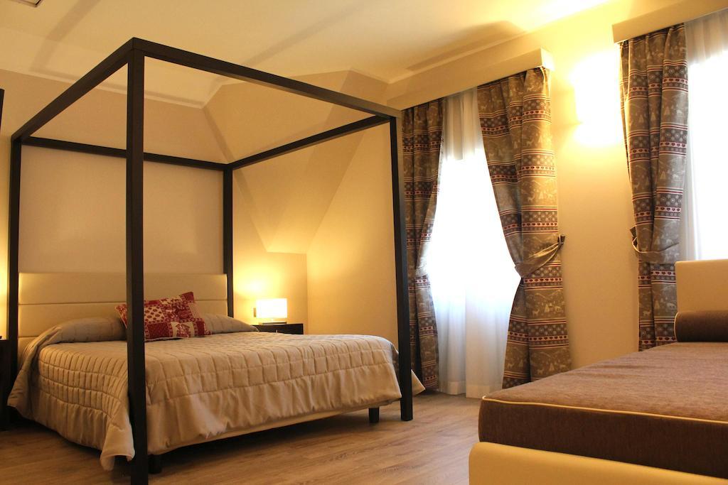 Hotel Nido Dell'Aquila Асерджи Екстериор снимка