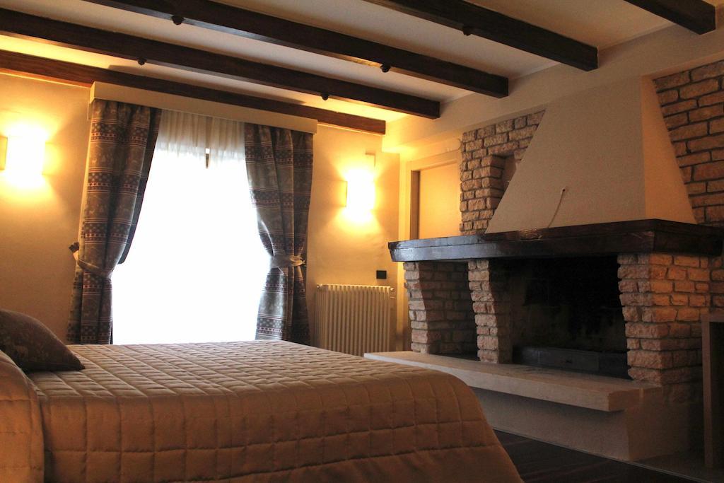 Hotel Nido Dell'Aquila Асерджи Екстериор снимка